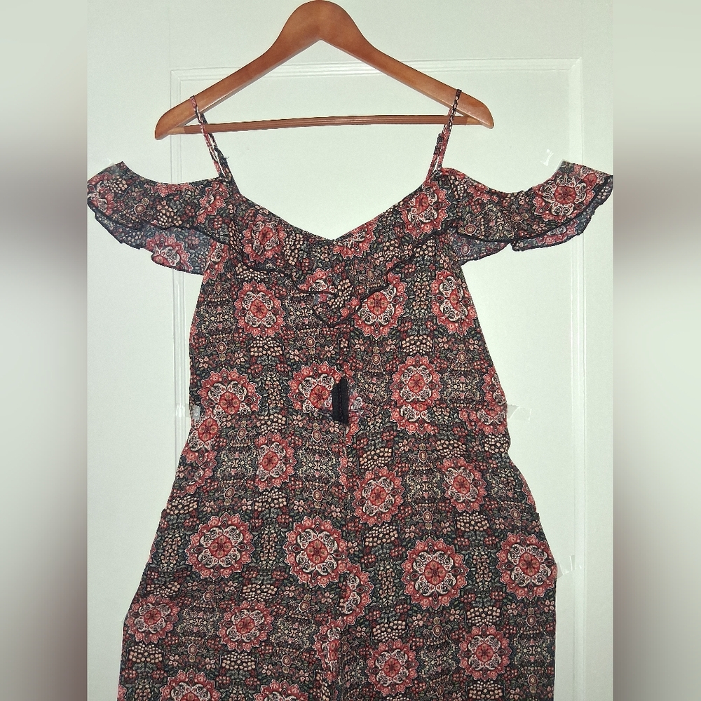 🌺 Xhilaration Cold Shoulder Jumpsuit – Boho Babe Energy 🌺 - Picture 3 of 9